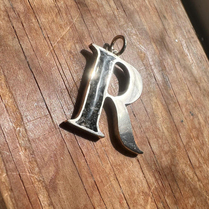 Dije Letra (A-Z) Oro 9K