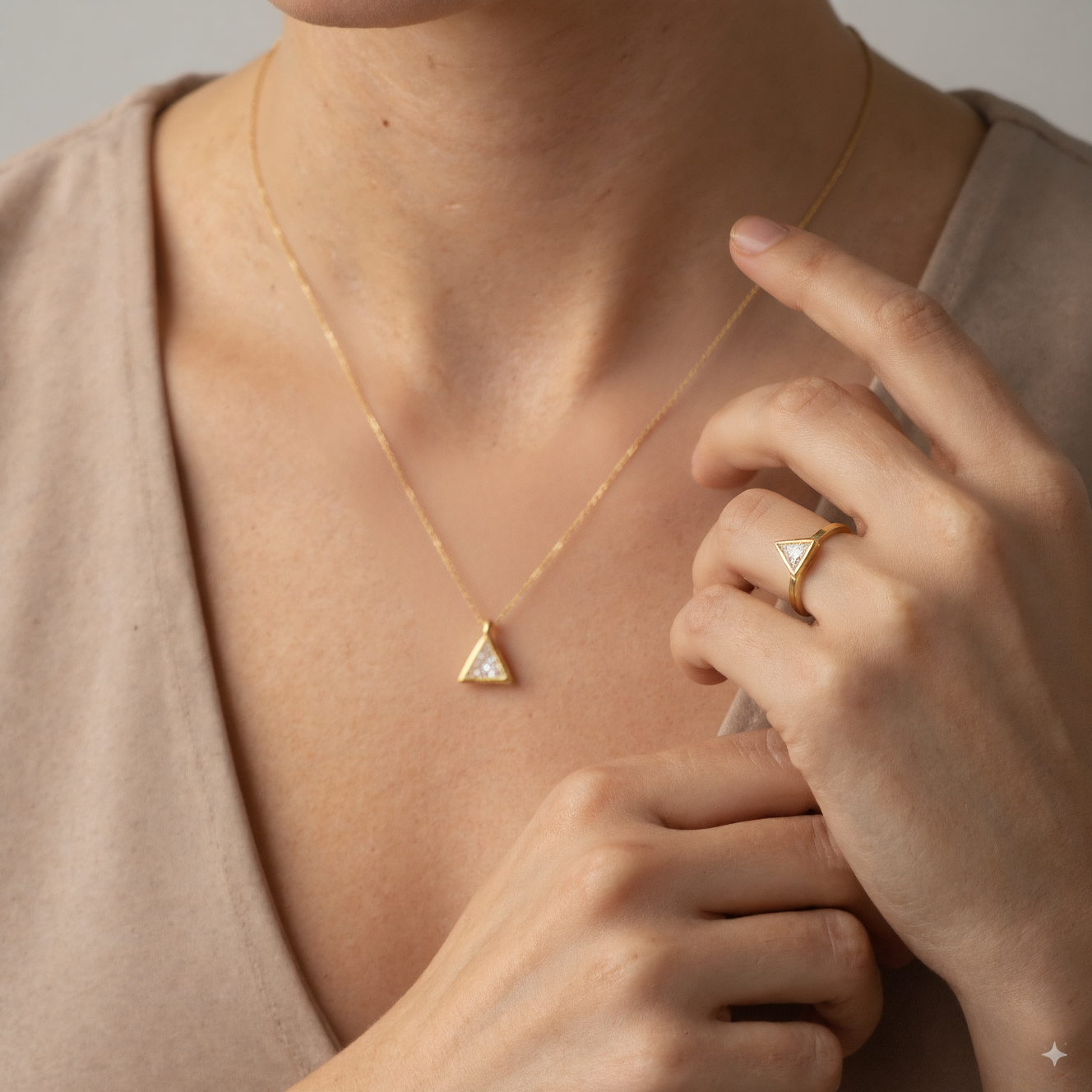 Set Aludra Oro 18k (Anillo + Dije)